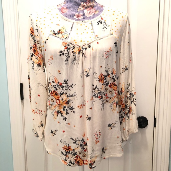 Jolt White Floral BoHo Top M Cottage Shirt Summer - Picture 5 of 6